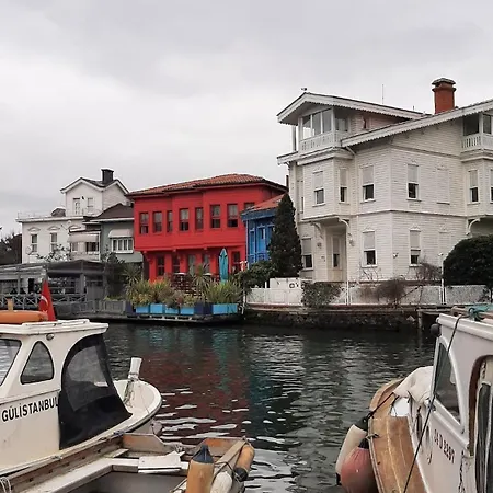 2 Steps To Bosphorus Peaceful Garden Apartment Istanbul