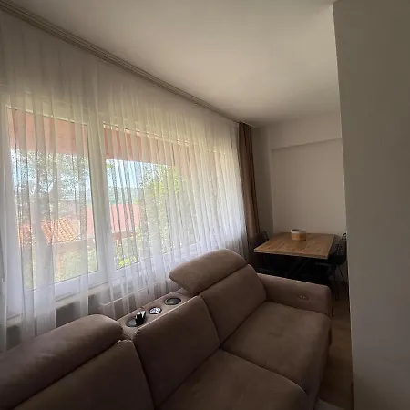 2 Steps To Bosphorus Peaceful Garden Apartment Istanbul